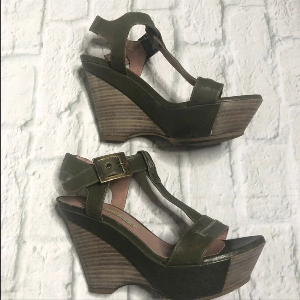 Pura Lopez leather wedge platform sandals